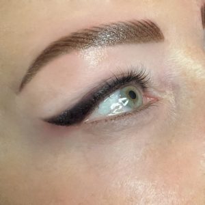 SMOKEY EYELINER